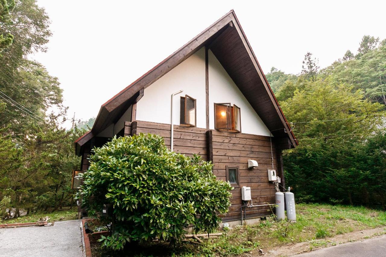 ログハウスせせらぎ Tsuru Dış mekan fotoğraf